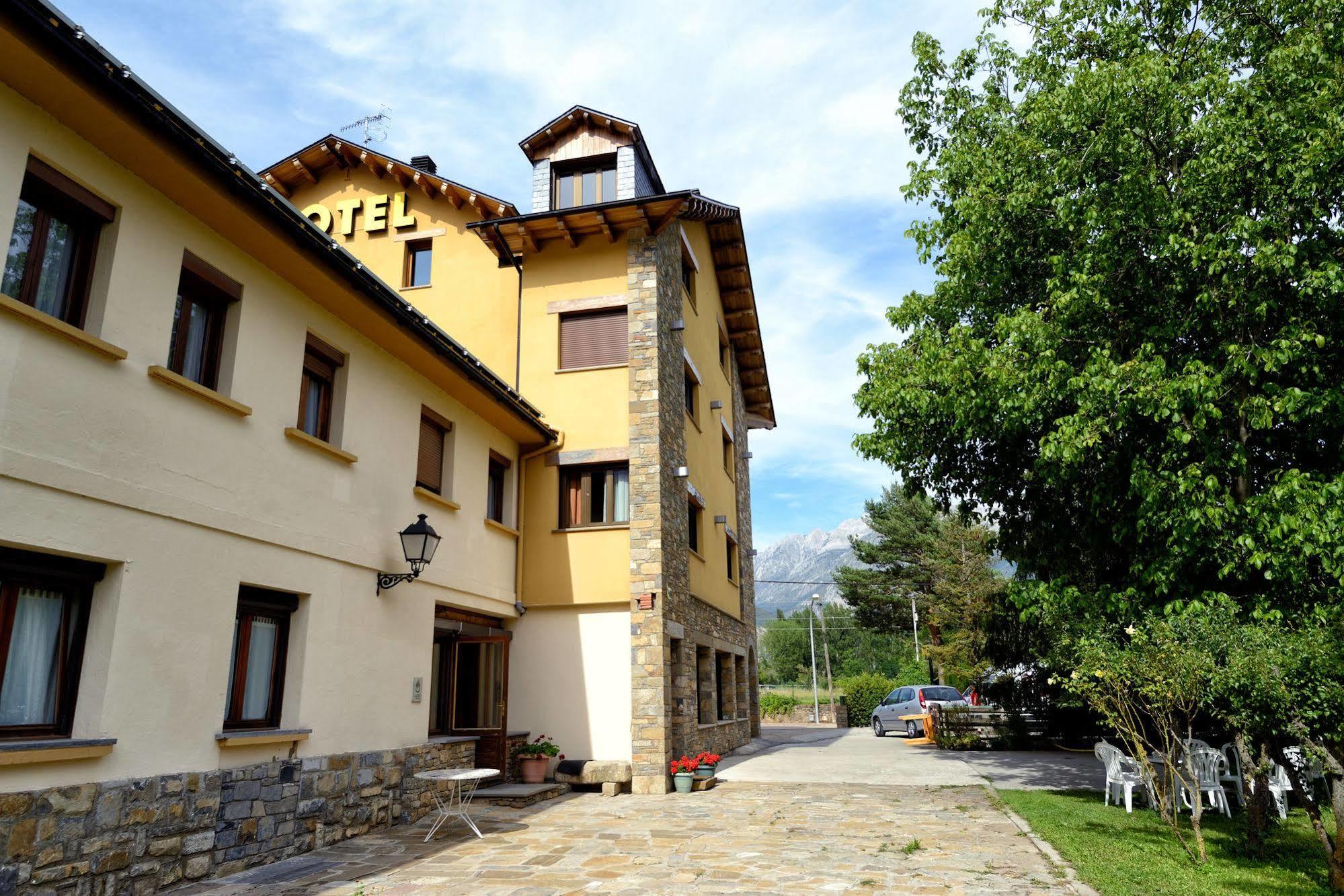 Hotel Los Nogales Campo  Exterior photo